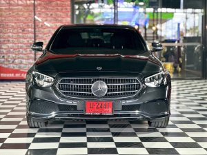 Mercedes-Benz E300 2.0 e Avangard AT 2023